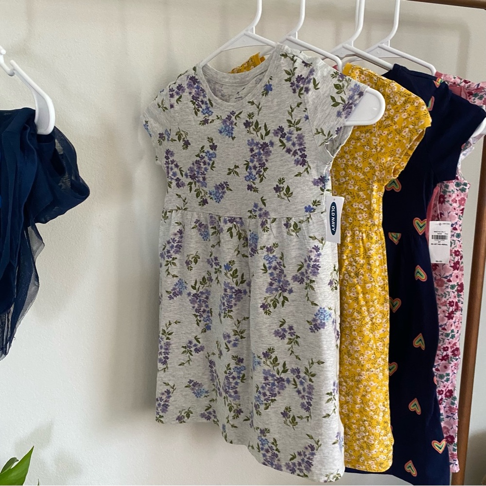 ❌SOLD❌ Girls Clothing Bundle (11 items) - Picture 9 of 11